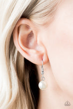 Charger l&#39;image dans la galerie, Glamour Girl - White