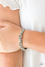 Laden Sie das Bild in den Galerie-Viewer, Metro Marvelous - Silver