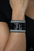 Load image into Gallery viewer, Paparazzi MERMAIDS Have More Fun - Pink Bracelet