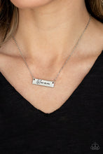 Laden Sie das Bild in den Galerie-Viewer, The GLAM-ma - Silver