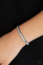 Load image into Gallery viewer, Red Carpet Rival - Black