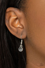 Laden Sie das Bild in den Galerie-Viewer, Urban Royalty - Silver