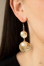 Load image into Gallery viewer, Pearl Dive - Gold - Bauble and Bling Boutique 