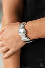 將圖片載入圖庫檢視器 Going, Going, GONG! - Silver - Bauble and Bling Boutique 