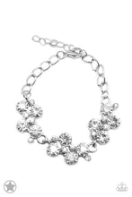 Charger l'image dans la galerie, Paparazzi Old Hollywood Bracelet - Bauble and Bling Boutique 
