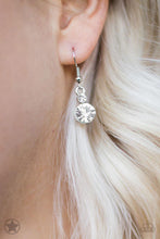 Load image into Gallery viewer, Paparazzi Hollywood Hills Necklace - Bauble and Bling Boutique 